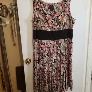 Scarlett Tropical Floral Midi Dress